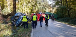W wyniku poniesionych obrażeń jedna osoba zamarła, natomiast 14 osób zostało rannych.