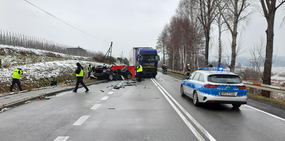 Inspektorzy pobrali dane cyfrowe z tachografu, które zostały przekazane funkcjonariuszom policji celem prowadzenia dalszego postępowania.