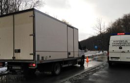Rzeczywista masa całkowita pojazdu wyniosła 10,05t, co stanowi przekroczenie dopuszczalnej normy o 3,05t – 43,57%.