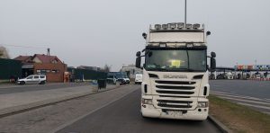 Tylko jeden kierowca rejestrował swoją aktywność na karcie kierowcy.