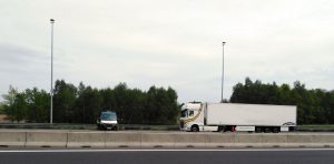 Prowadzili pojazd nie rejestrując swojej aktywności na kartach kierowców.