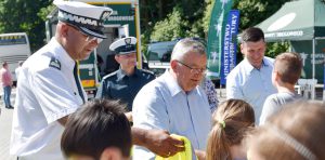 Minister Infrastruktury Andrzej Adamczyk, Główny Inspektor Transportu Drogowego Alvin Gajadhur, Wicemarszałek Województwa Małopolskiego Łukasz Smółka oraz Małopolski Wojewódzki Inspektor Transportu Drogowego Paweł Kucharczyk.