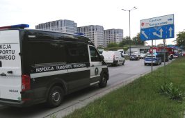 Małopolscy inspektorzy pomogli poszkodowanemu.