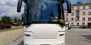 Małopolscy inspektorzy zatrzymali do kontroli autobus.