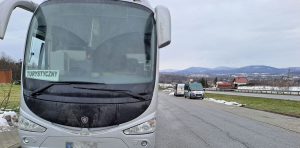Małopolscy inspektorzy zatrzymali do kontroli autokar, którym wykonywany był międzynarodowy przewóz osób.