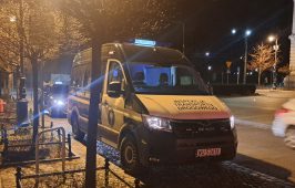 Samochód kontrolny WITD uczestniczący w nocnej akcji ukierunkowanej na zwalczenie szarej strefy w przewozach osób.
