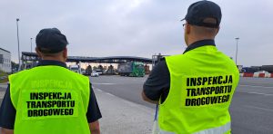 Inspektorzy wypatrują pojazdów do 3,5 t, celem skierowania na ważenie podczas akcji na autostradzie A4.