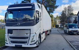 Kreatywna manipulacja, skuteczna kontrola - inspektorzy ITD wykryli niedozwolone urządzenie, tzw. wyłącznik tachografu.